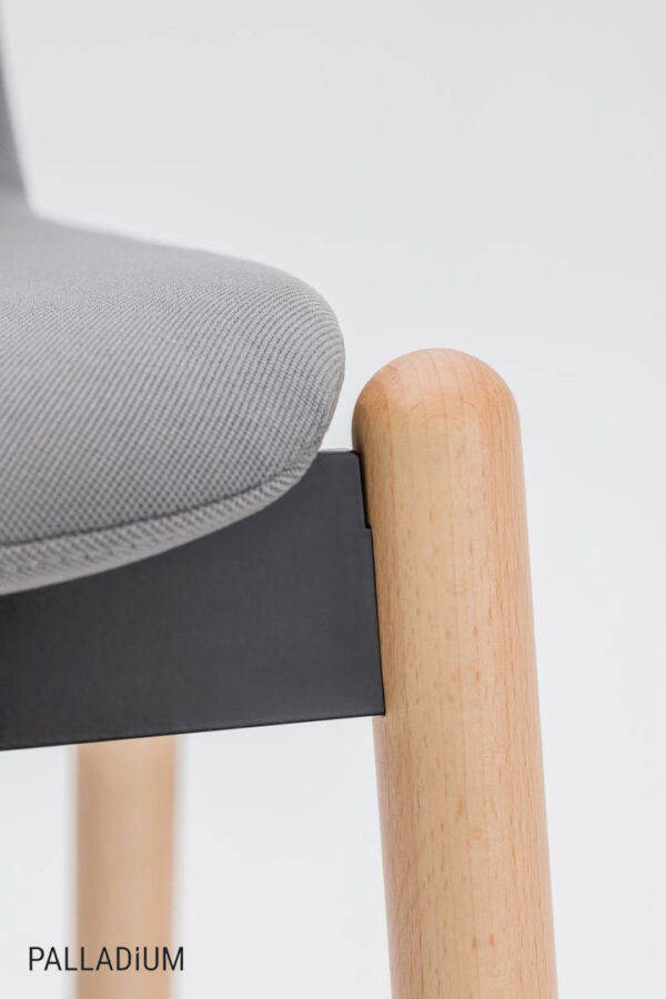 Scaun cu bază din lemn - Simplicity