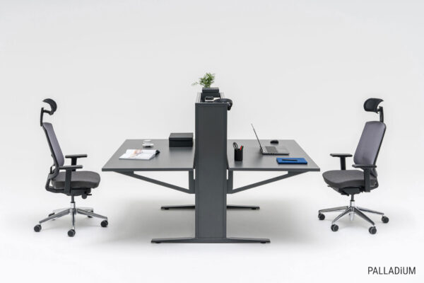Bench desks with electric height adjustment - sit-stand